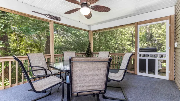 $349,000 | 9-a211 Walnut Lane, Apple River, IL 61001