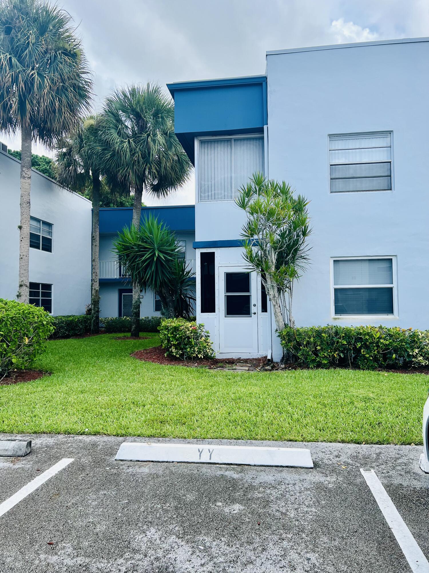 60 Normandy B Delray Beach, FL 33484 - Photo 24 of 48 Parking Spot