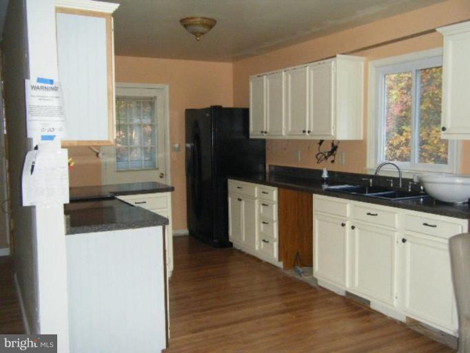 5946 Hillside Road St. Leonard, MD 20685 - Photo 2 of 5 Kitchen
