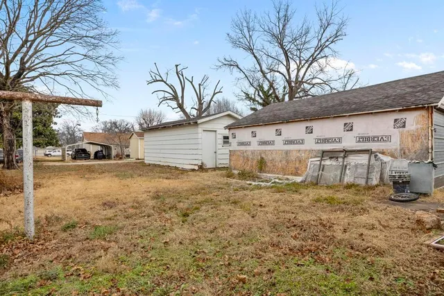 $58,000 | 1117 East 1st Street, Fort Scott, KS 66701