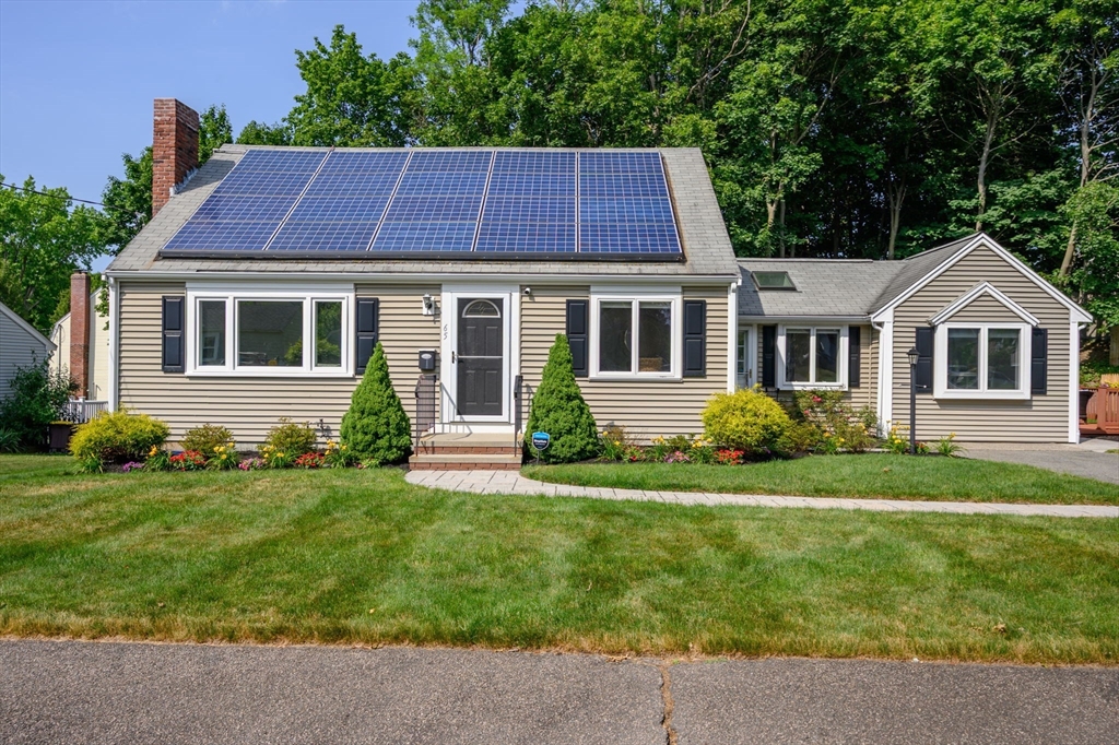 65 St Anne Road Weymouth, MA 02189 - Photo 1 of 35 Gallery Image 1
