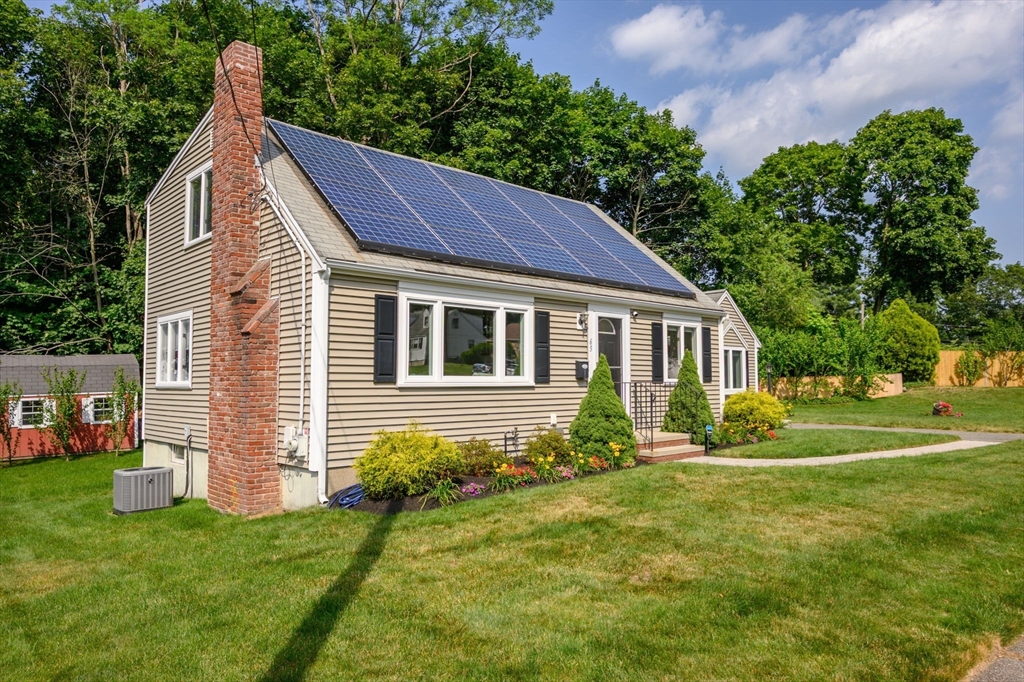 65 St Anne Road Weymouth, MA 02189 - Photo 2 of 35 Gallery Image 2