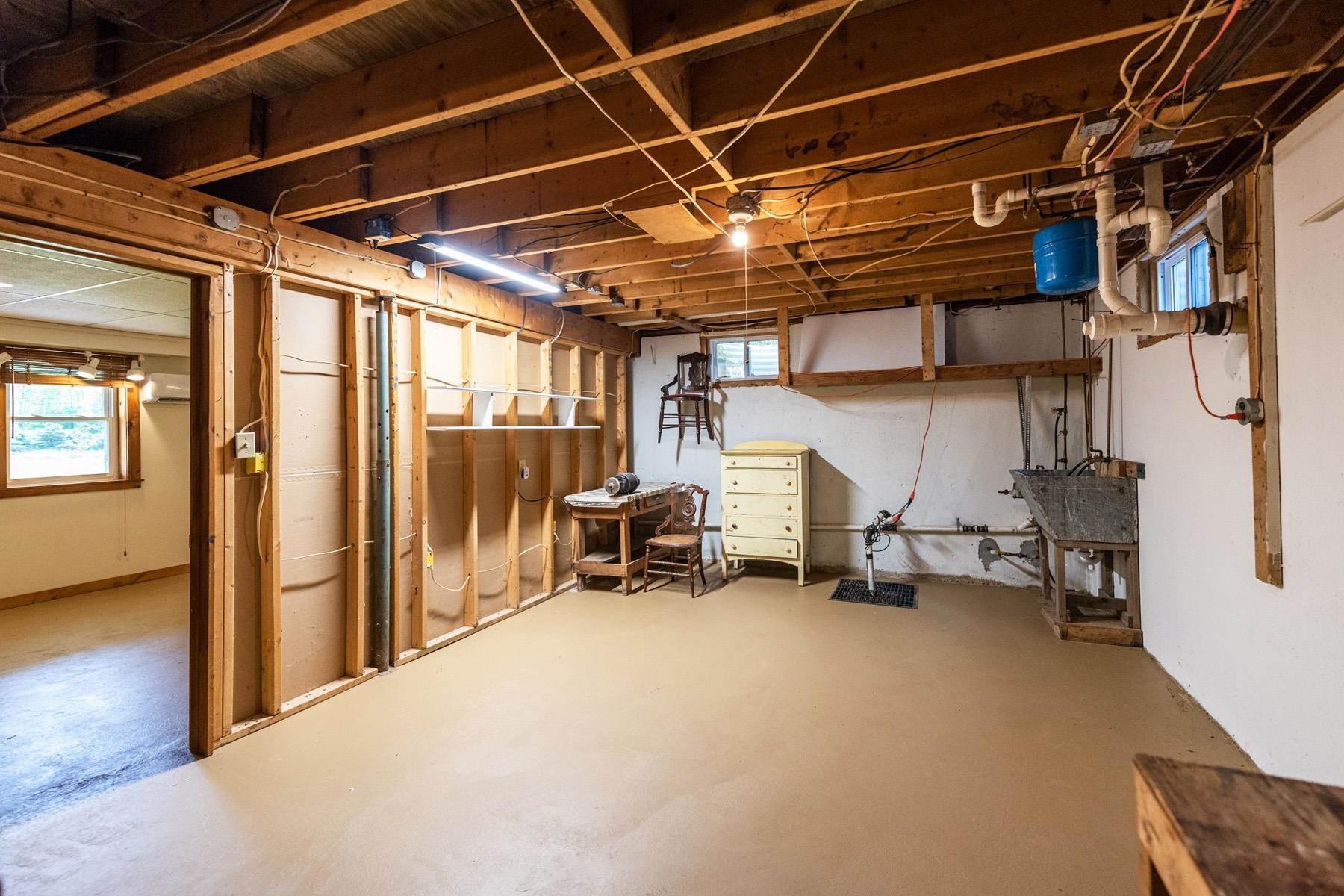 982 Highway 7 Mount Tabor, VT 05739 - Photo 31 of 40 Gallery Image 31