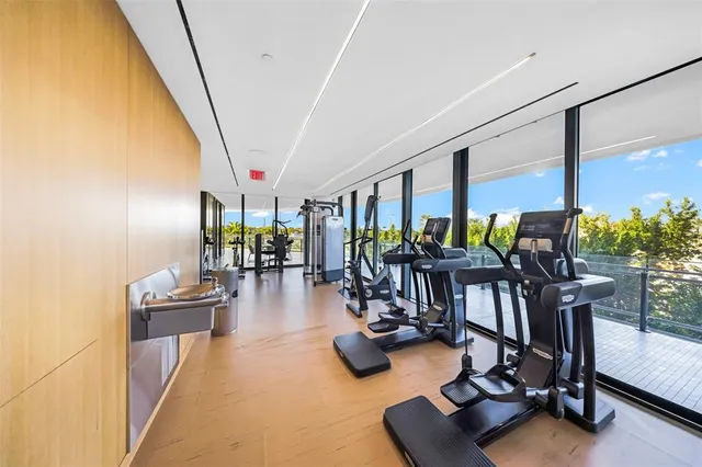 $8,600,000 | 8701 Collins Avenue, Unit 701, Surfside, FL 33154