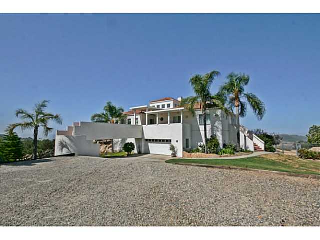 1818 Via Ladera Fallbrook, CA 92028 - Photo 1 of 25