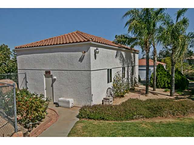 1818 Via Ladera Fallbrook, CA 92028 - Photo 4 of 25