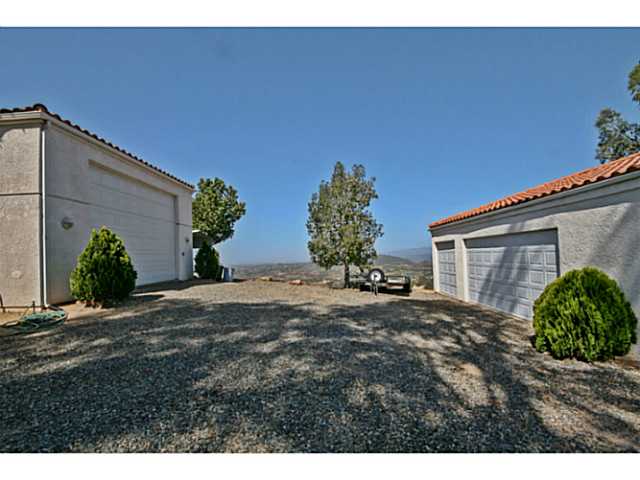 1818 Via Ladera Fallbrook, CA 92028 - Photo 8 of 25