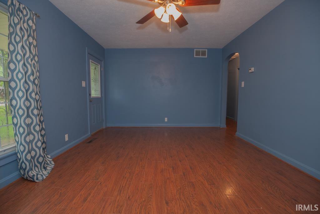 4916 Stringtown Road Evansville, IN 47711 - Photo 2 of 29