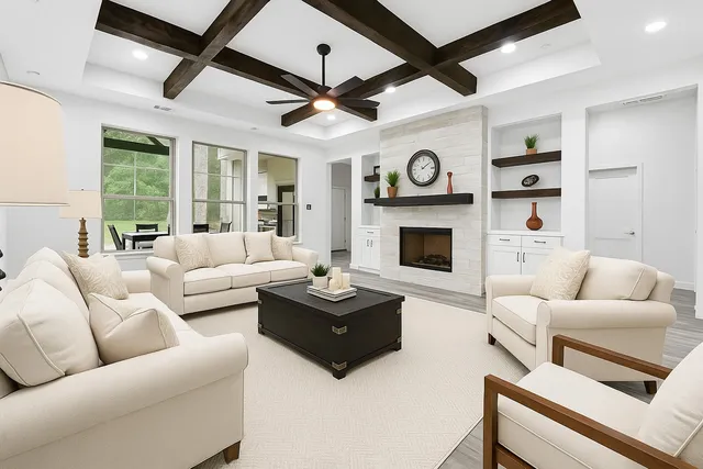 $699,750 | 104 Inscription Lane, Huntsville, TX 77340