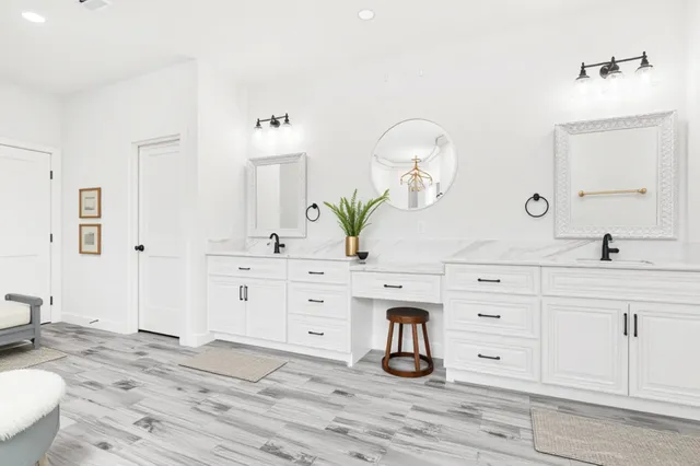 $699,750 | 104 Inscription Lane, Huntsville, TX 77340