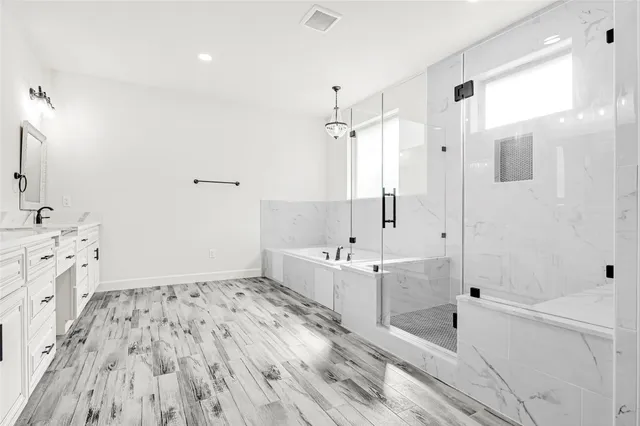 $699,750 | 104 Inscription Lane, Huntsville, TX 77340