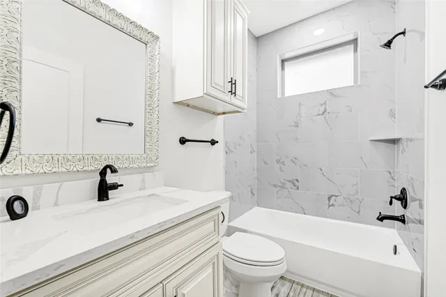 $699,750 | 104 Inscription Lane, Huntsville, TX 77340