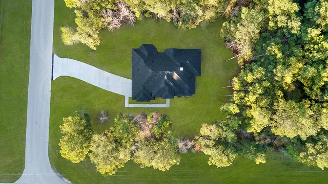 $699,750 | 104 Inscription Lane, Huntsville, TX 77340