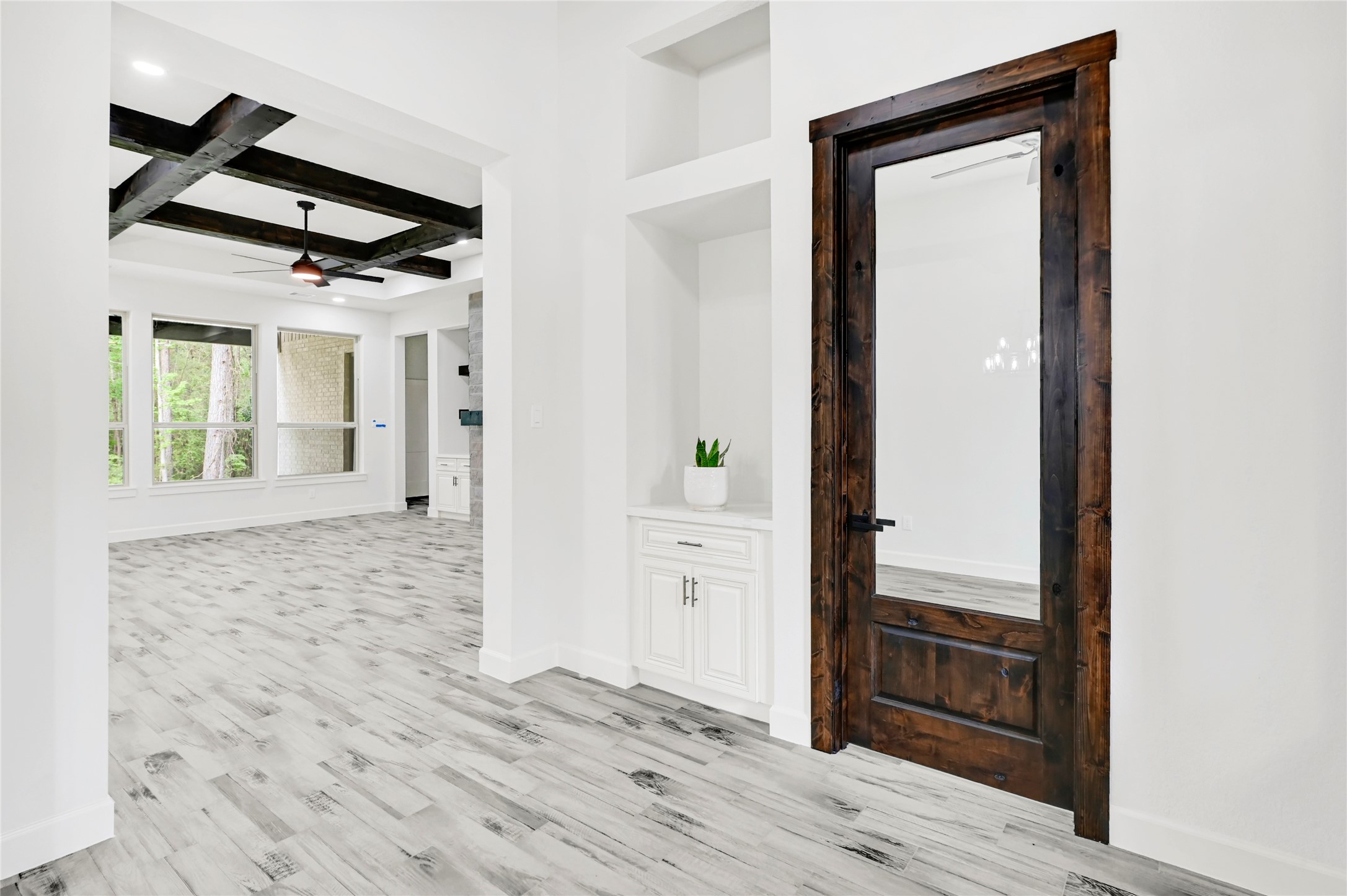 104 Inscription Lane Huntsville, TX 77340 - Photo 9 of 39