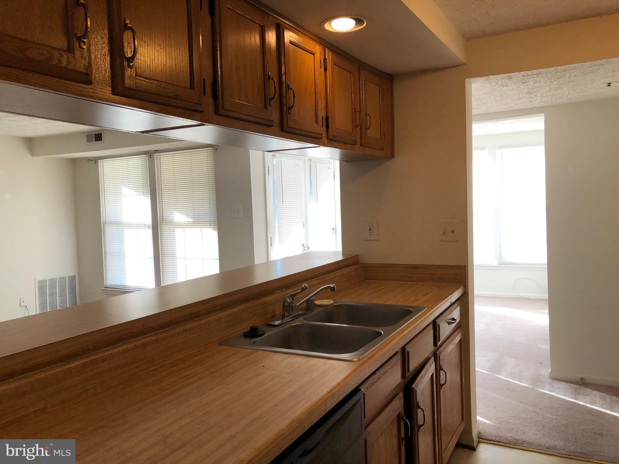 605 Deering Road, Unit 1C Pasadena, MD 21122 - Photo 2 of 7 Kitchen