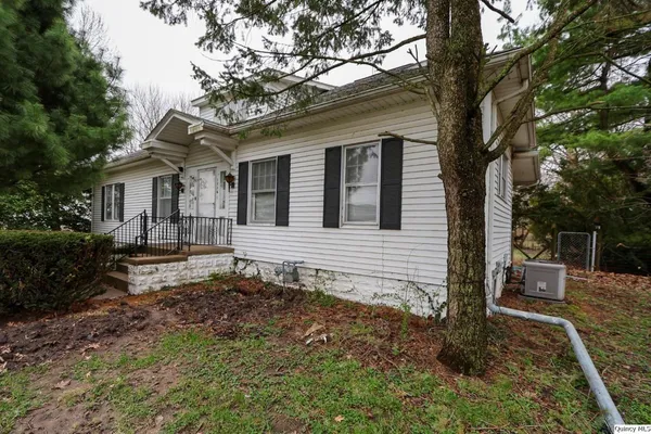 $208,000 | 1234 County Highway 1425 North, Quincy, IL 62305