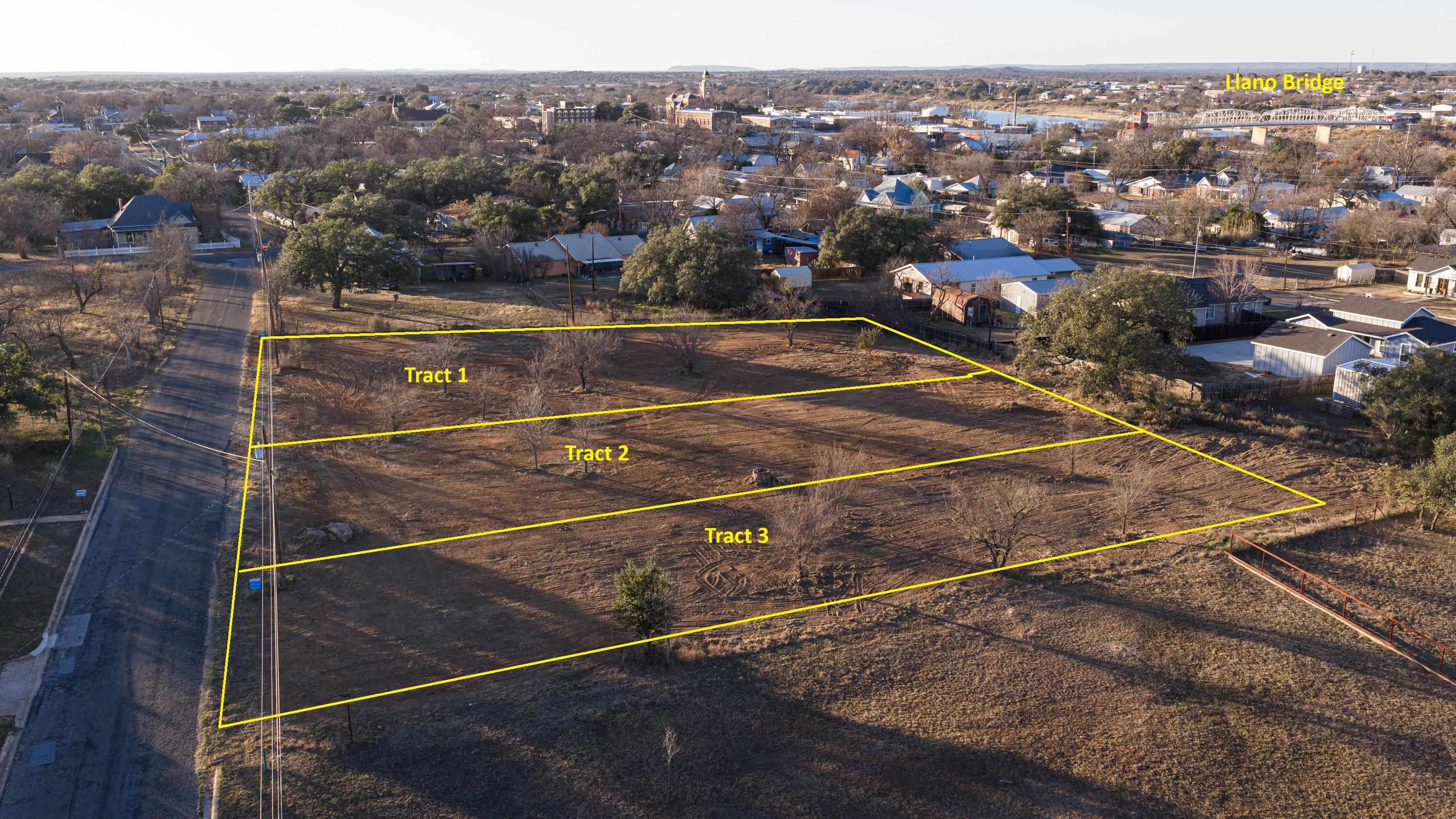 East Wallace Street Llano, TX 78643 - Photo 4 of 6 a view of a city