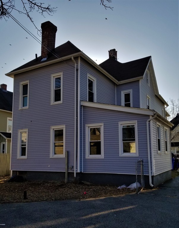 19 Merrick Avenue Springfield, MA 01109 - Photo 20 of 20 a front view of a house