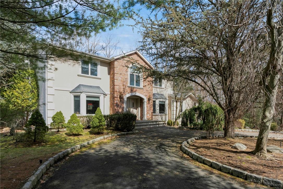 Welcome to 3 Mills Road in sought after Montebello...