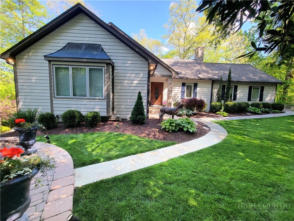 129 Valley View Road Blowing Rock, NC 28605 - Photo 1 of 44