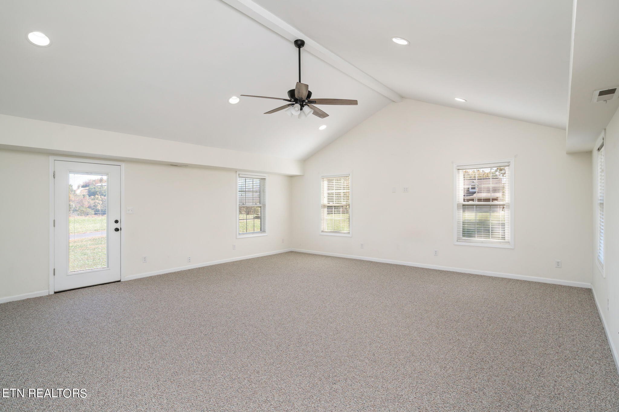 280 Blake Road Oakdale, TN 37829 - Photo 13 of 41 Gallery Image 13