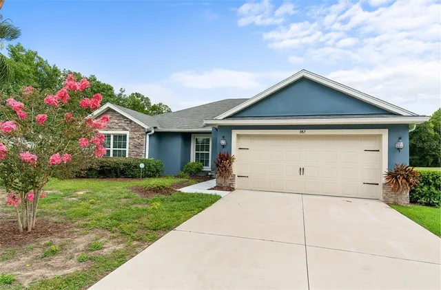 $320,000 | 382 East Lake Street, Umatilla, FL 32784