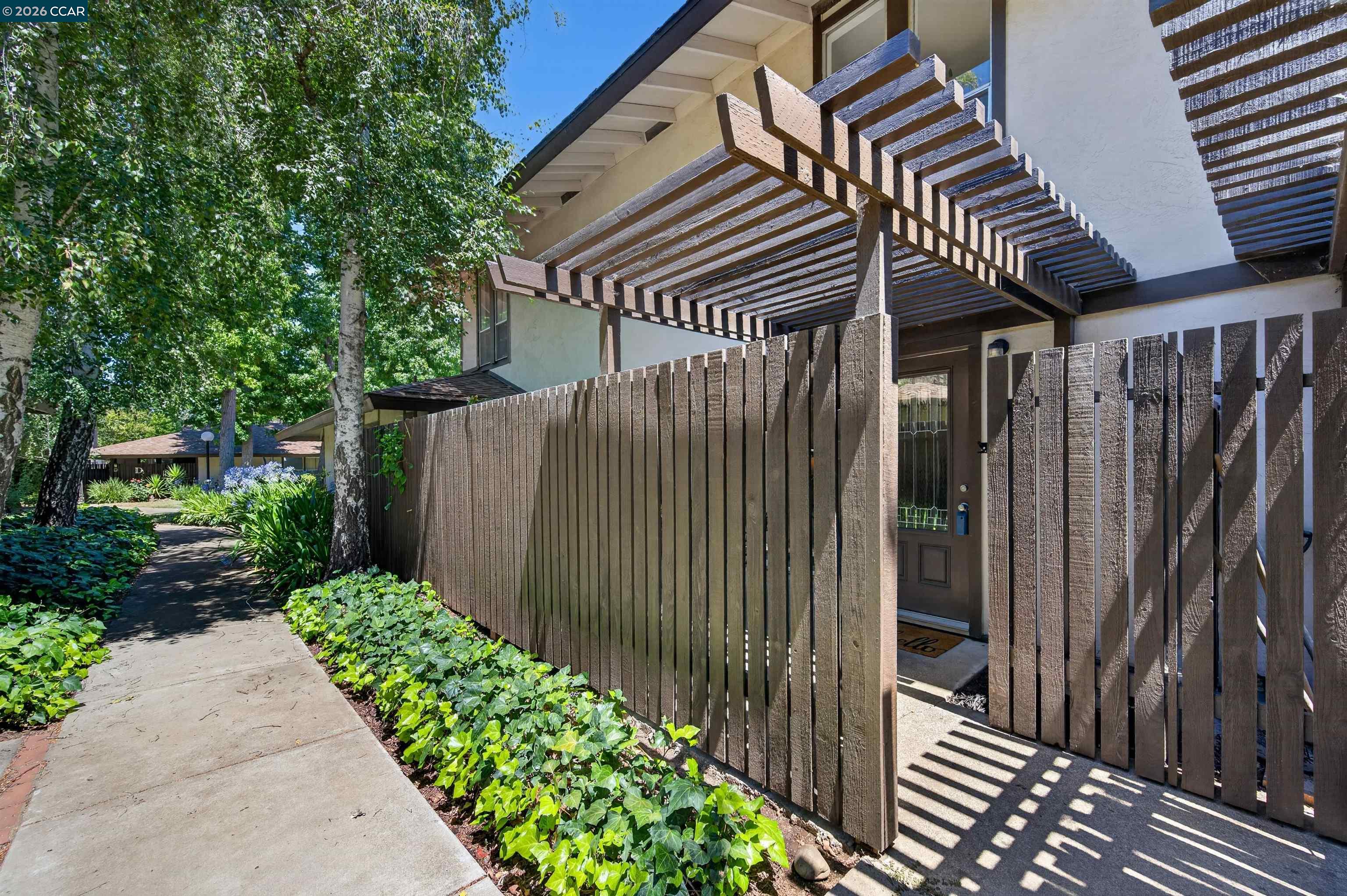 5491 Roundtree Drive, Unit C Concord, CA 94521 - Photo 2 of 18