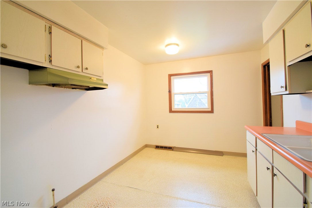 8602 West Moreland Road Parma, OH 44129 - Photo 24 of 32 Gallery Image 24