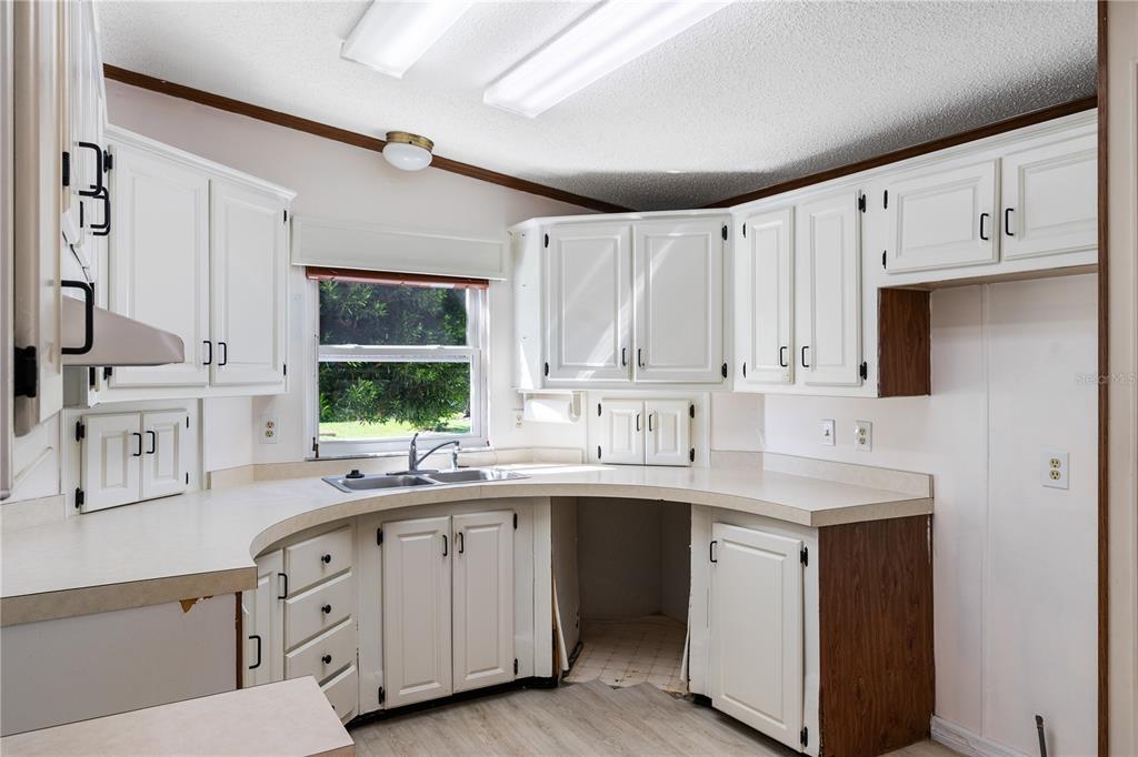 701 Helmsman Lane Edgewater, FL 32141 - Photo 19 of 73