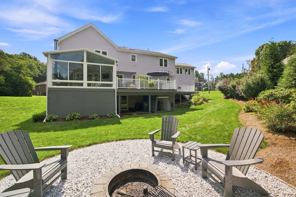 54 Blueberry Ridge Westfield, MA 01085 - Photo 4 of 41 Gallery Image 4