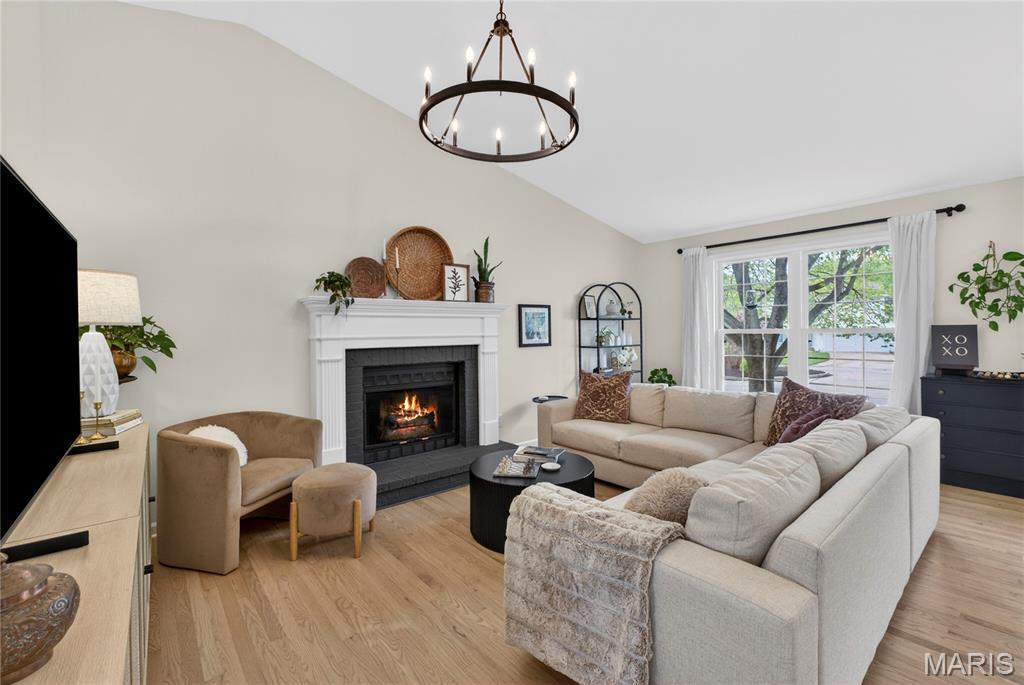 2564 Hidden Meadow Lane Ballwin, MO 63021 - Photo 4 of 20