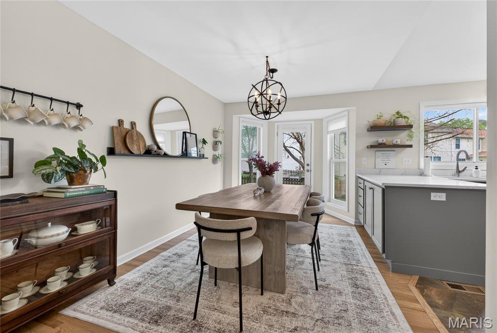 2564 Hidden Meadow Lane Ballwin, MO 63021 - Photo 6 of 20