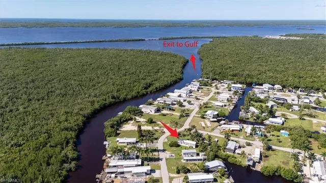 $249,900 | 26 East Flamingo Drive, Everglades City, FL 34139