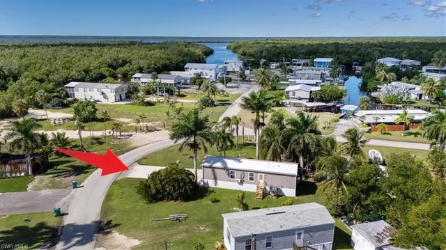 $249,900 | 26 East Flamingo Drive, Everglades City, FL 34139