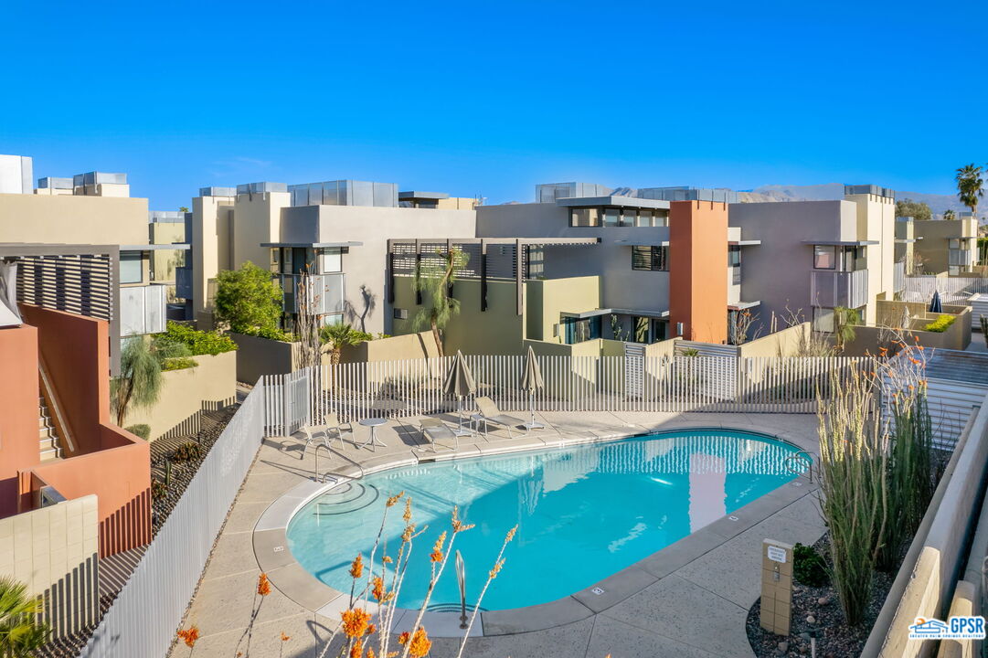 665 East Arenas Road Palm Springs, CA 92262 - Photo 34 of 40 a view of a balcony with chairs