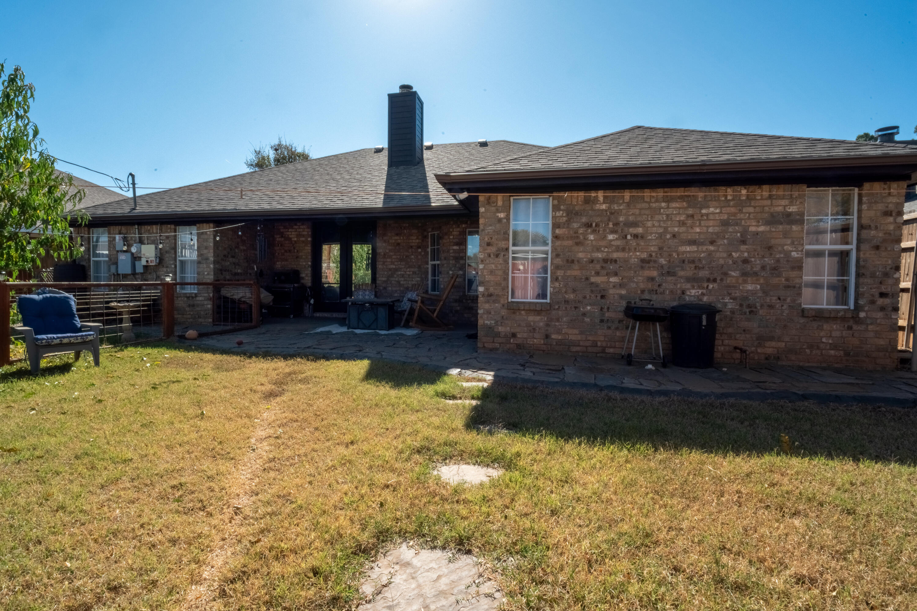 603 15th Street Shallowater, TX 79363 - Photo 16 of 18 a front view of a house with yard