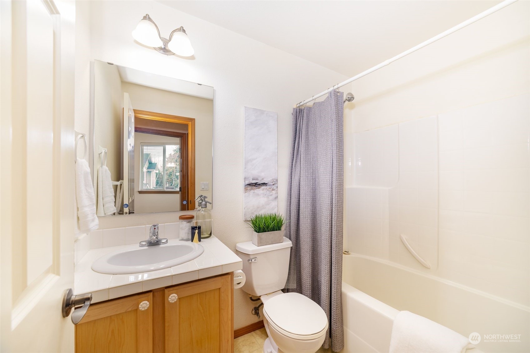 18951 108th Lane Southeast Renton, WA 98055 - Photo 12 of 16 Gallery Image 12
