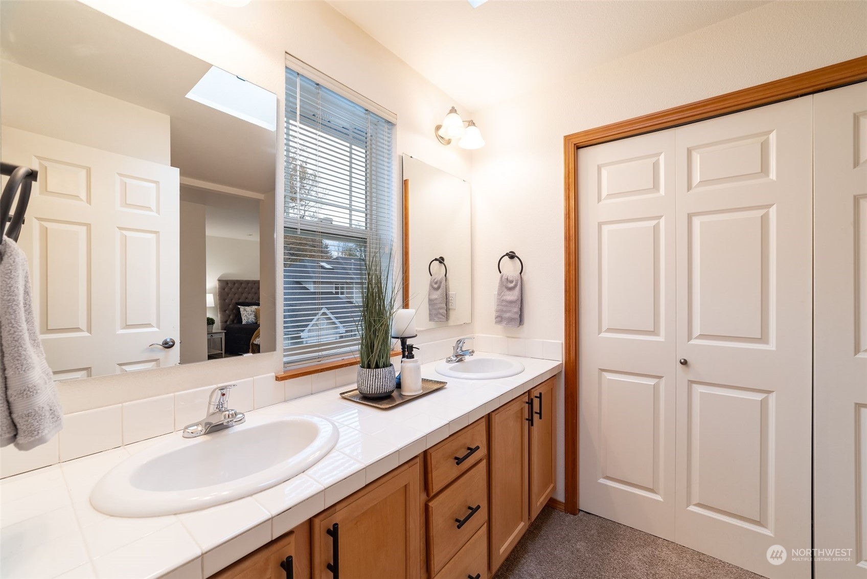 18951 108th Lane Southeast Renton, WA 98055 - Photo 9 of 16 Gallery Image 9