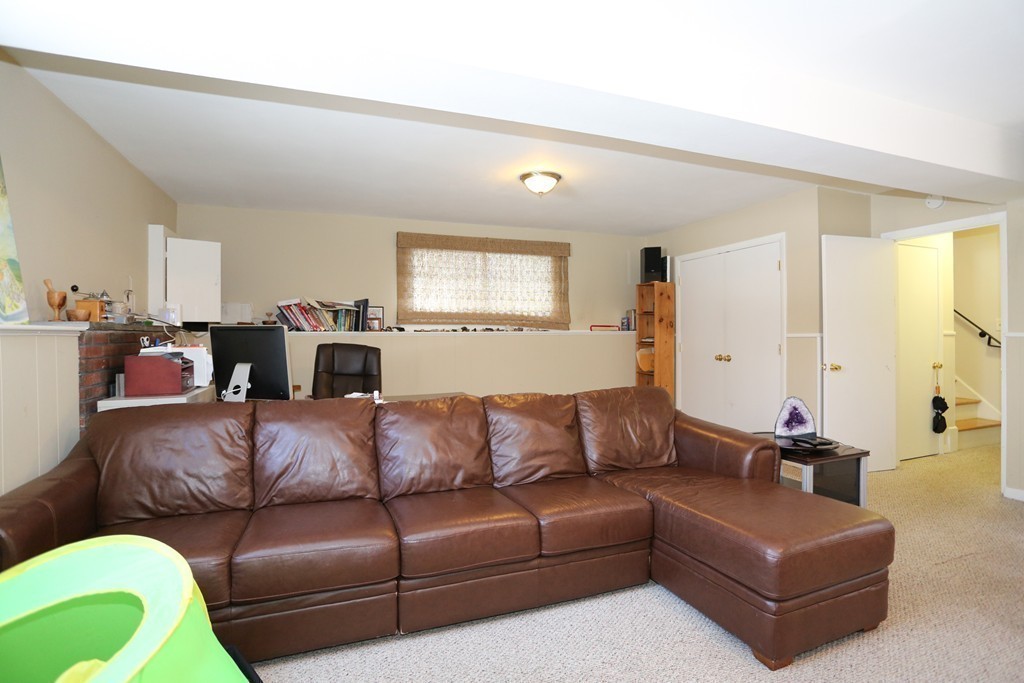 29 Pierce Street Hudson, MA 01749 - Photo 12 of 16 Gallery Image 12