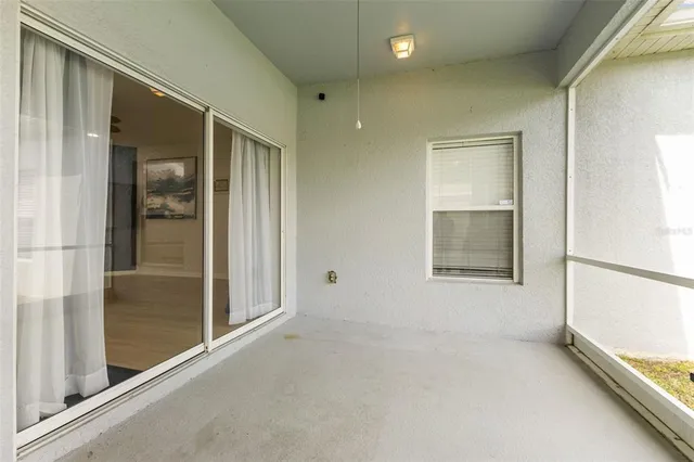 $329,999 | 1005 Crystal Carbon Way, Valrico, FL 33594