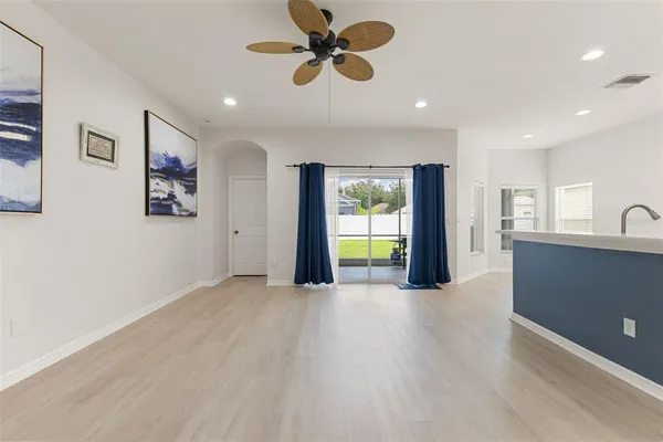 $304,999 | 1005 Crystal Carbon Way, Valrico, FL 33594
