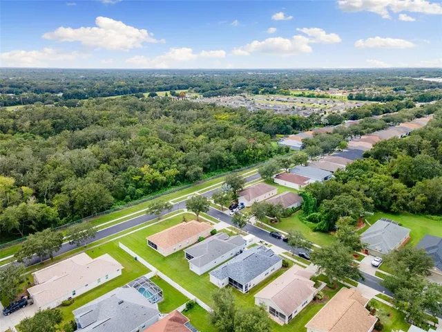 $329,999 | 1005 Crystal Carbon Way, Valrico, FL 33594