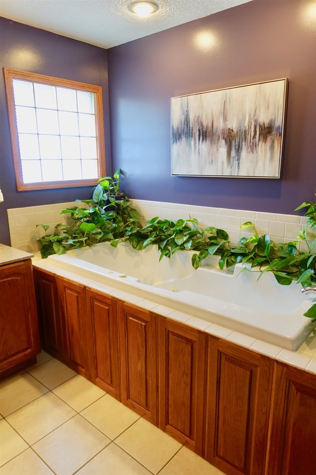 405 South Buckingham Road Yorktown, IN 47396 - Photo 11 of 36 Gallery Image 11