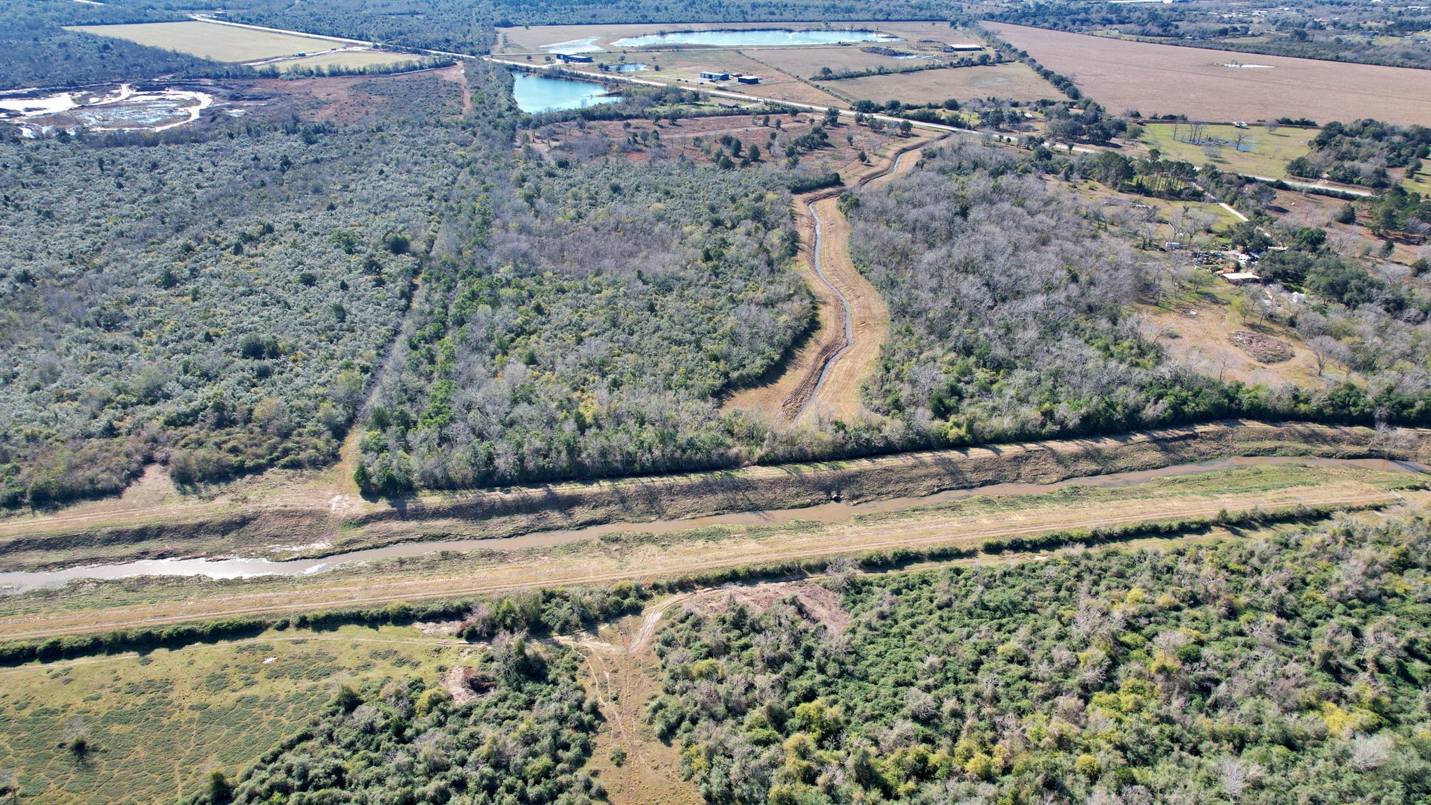 10 Fm 2403 Alvin, TX 77511 - Photo 15 of 48 a view of a backyard of a house