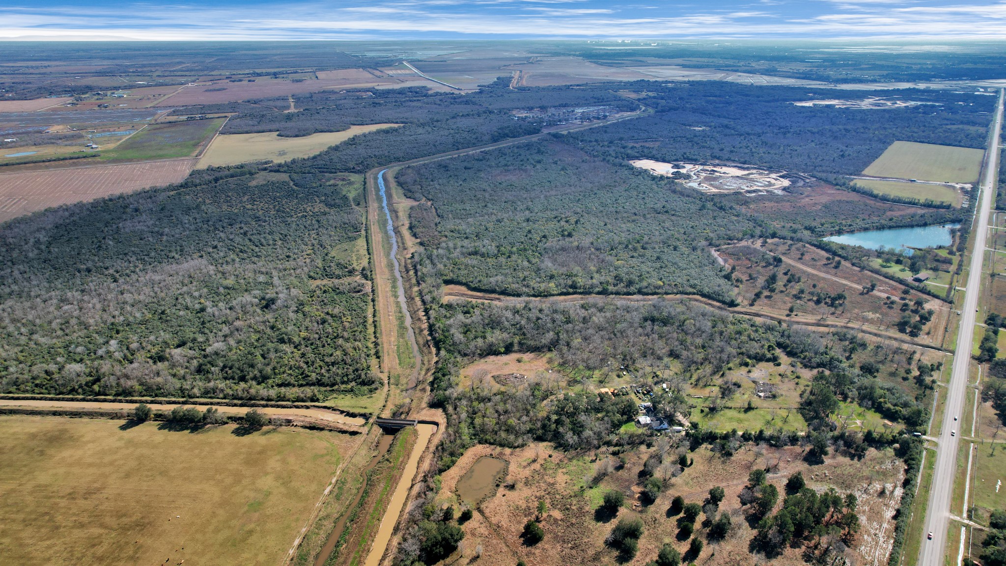 10 Fm 2403 Alvin, TX 77511 - Photo 26 of 48 a view of a backyard