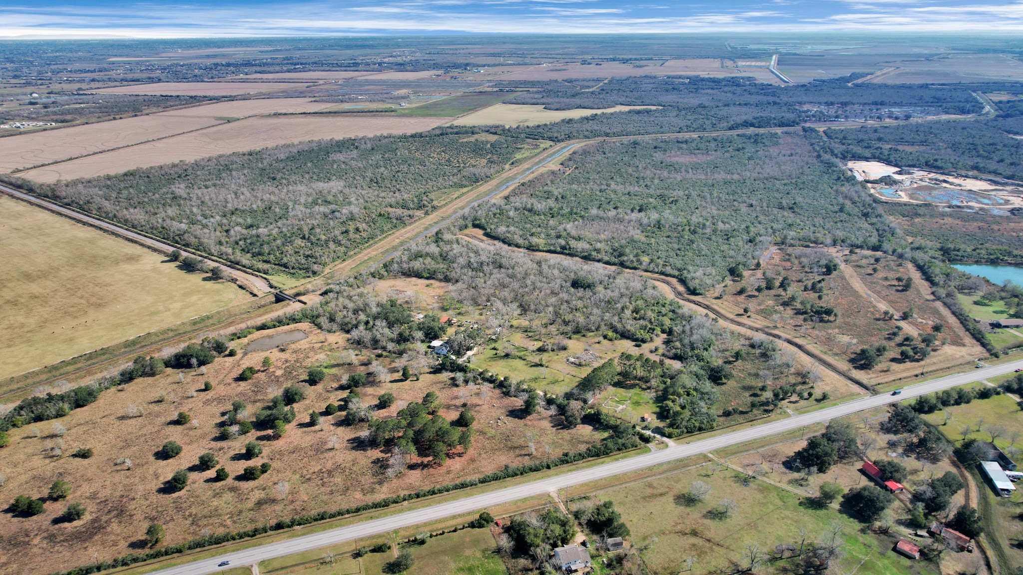 10 Fm 2403 Alvin, TX 77511 - Photo 7 of 48 a view of a garden