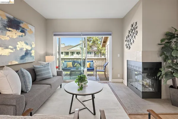 $499,000 | 220 Lakeshore Court, Richmond, CA 94804