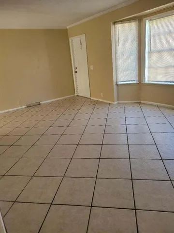 a view of a utility room