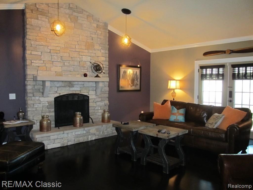 36755 Chesapeake Road Farmington, MI 48335 - Photo 8 of 36 UNADJUSTEDNONRAW_thumb_4a2a.jpg