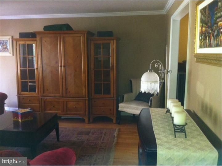 1386 Jolly Road Blue Bell, PA 19422 - Photo 14 of 25 Living Room